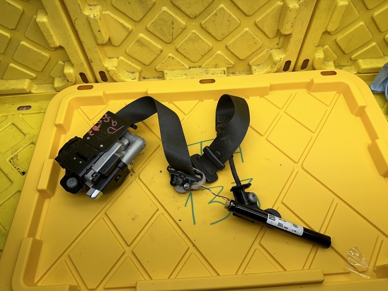 2013-2016 FORD FUSION FRONT RightPassengerSEAT BELT RETRACTOR W/ TENSIONER OEM