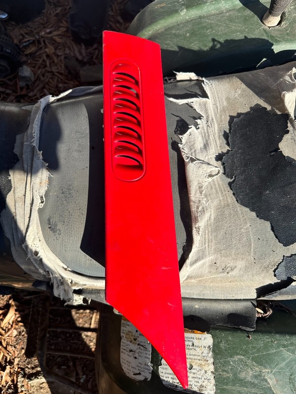 92-94 Eclipse Laser 1G 1GB LH DRIVER SIDE RED QUARTER PANEL CENTER MOULDING TRIM