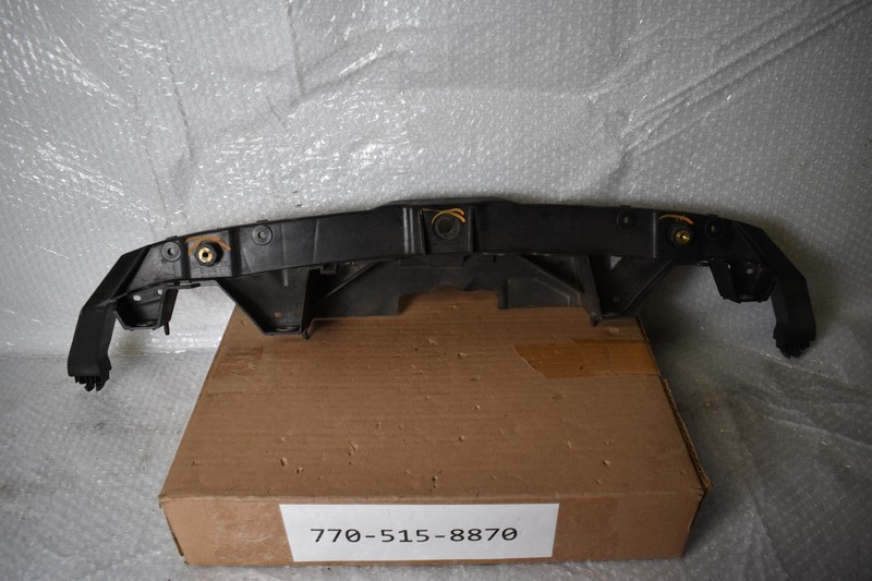 PORSCHE CAYENNE 958 FRONT RADIATOR SUPPORT MOUNT2011-2018 OEM 7P5 805 931