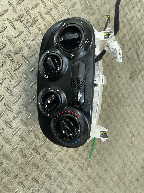 Fiat 500 HVAC Air Conditioning AC Heater Temperature Control Switch Fits 12-17