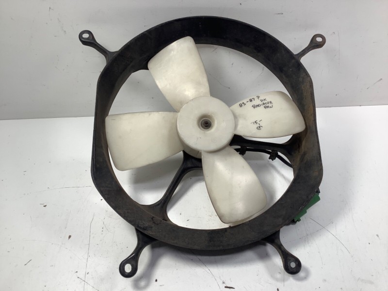 83-87 Honda Prelude DX Radiator Fan Assy. 19015-PC6-013 OEM