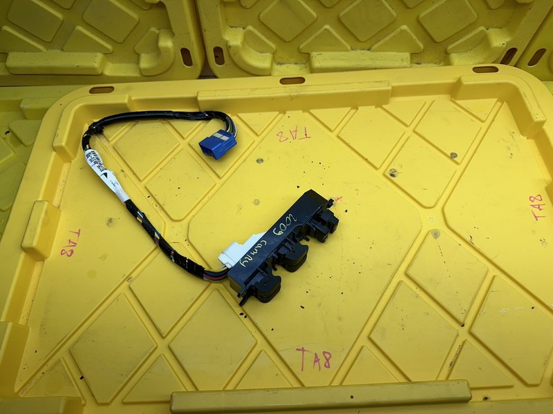 2007 - 2011 TOYOTA CAMRY OEM DRIVER MASTER POWER WINDOW SWITCH OEM