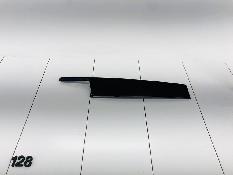 15-20 AUDI A3 QUATTRO 8V FRONT LEFT SIDE REARWARD EXTERIOR DOOR MOLDING OEM