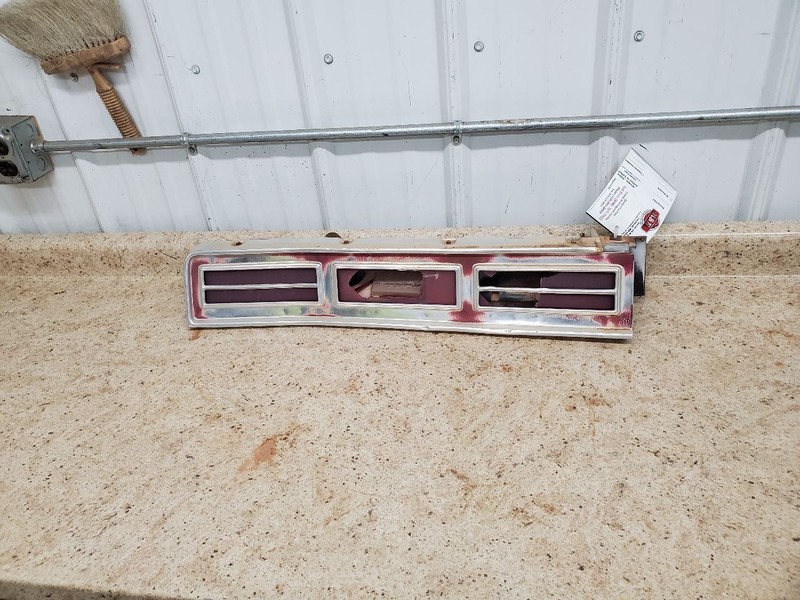 Driver Left Tail Light Excluding Station Wgn Fits 75-76 CHEVROLET PASS. 309441