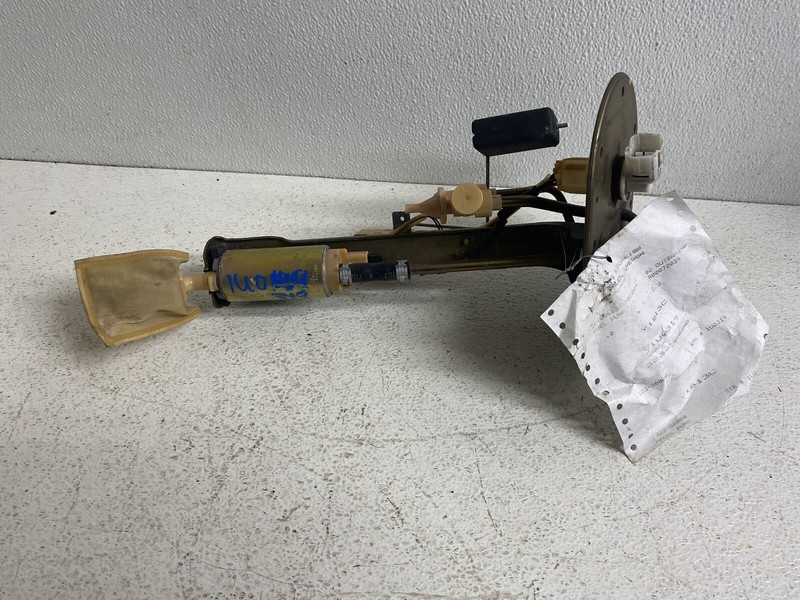 2002-2004 Subaru Impreza 2.0 Fuel Pump w Sending Unit & Bracket