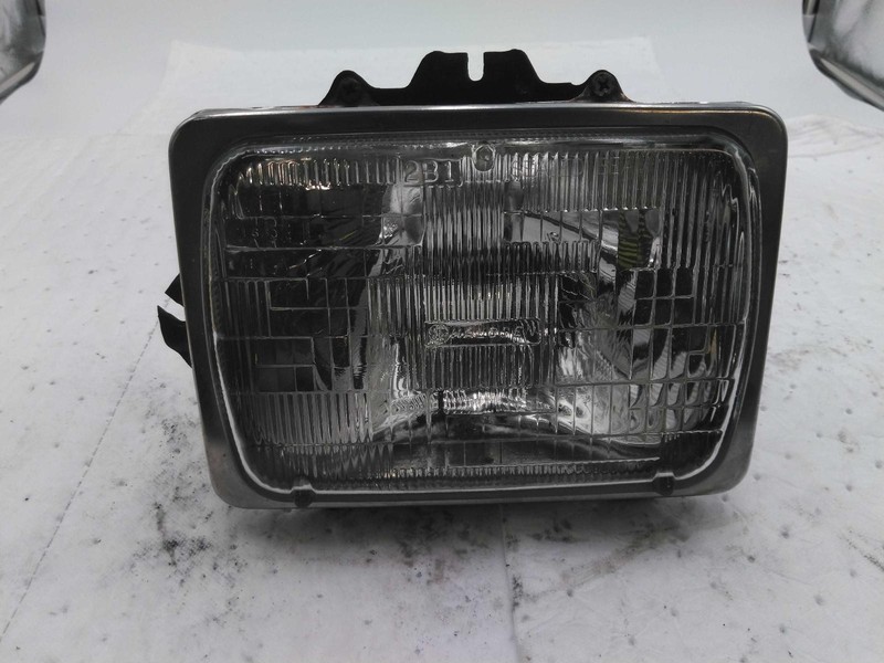 Used Right Headlight Assembly fits: 2011 Ford E150 VAN composite dual beam Right