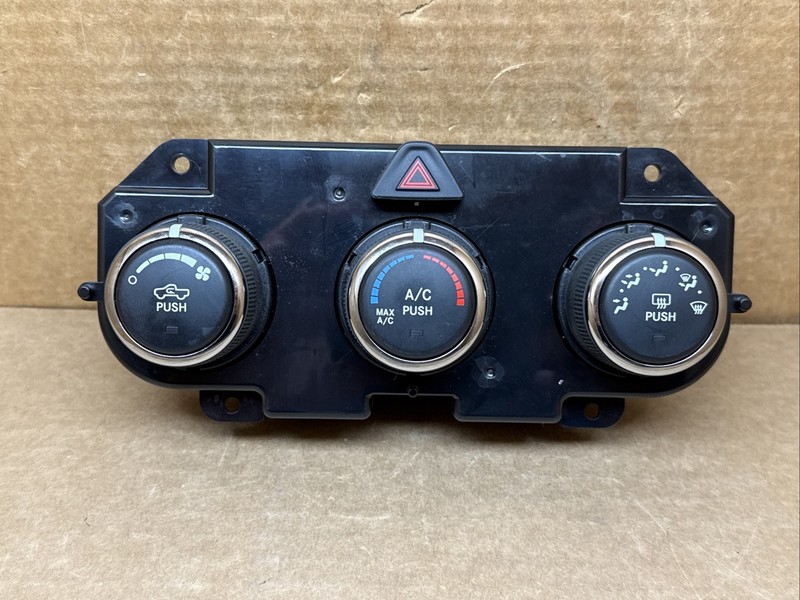 2013-2018 Dodge RAM 1500 2500 Temperature Control Climate AC Heat OEM 68105021AD