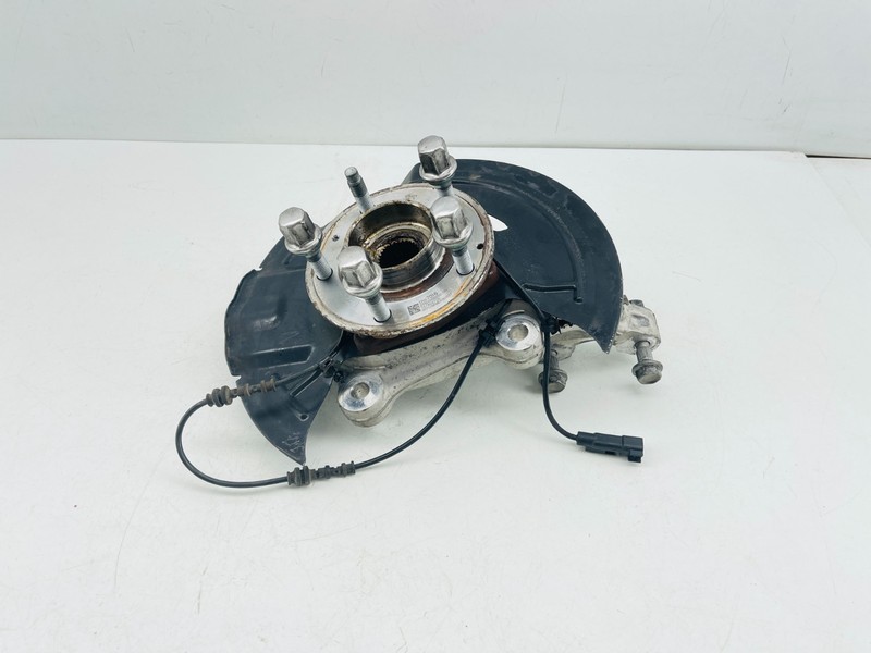 2018-2020 BUICK REGAL FWD FRONT RIGHT SIDE SPINDLE KNUCKLE WHEEL HUB OEM