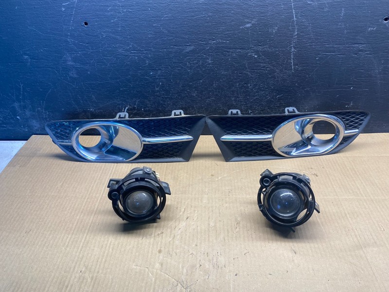 2012 - 2017 Buick Verano Front Left+Right Set Fog Light Cover Trim Oem AD4903 DG