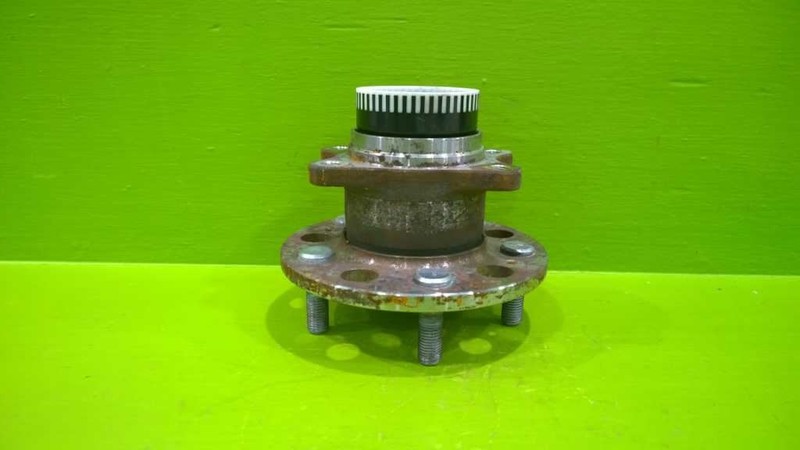 11 12 13 HYUNDAI SONATA 2.4L AT REAR WHEEL HUB OEM 2419-67
