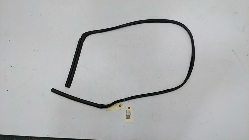 Front Right Door Body Roof Weatherstrip 2020 Honda Fit 72325-T5R-A01 2015-2019