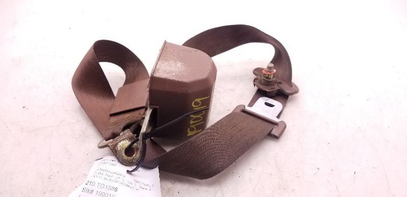 85 86 87 Toyota Pickup Passenger Right Front Seat Belt Retractor