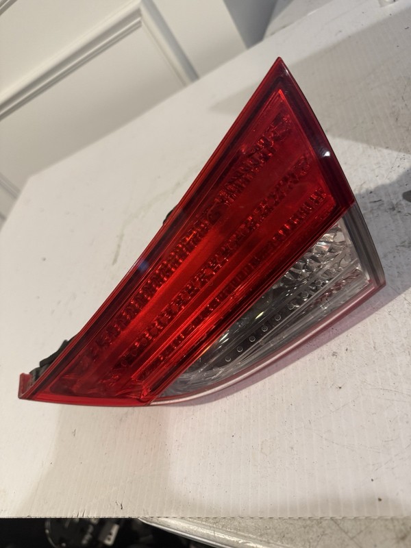 2013 Hyundai Elantra Rear Right Liftgate Inner Taillight Lamp | 92404-3Y
