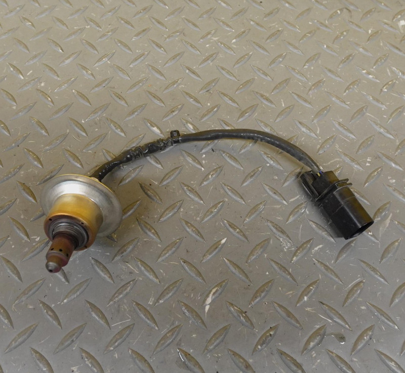 2020-2025 HYUNDAI TUCSON FRONT UPSTREAM O2 OXYGEN SENSOR OEM 39210-2S000