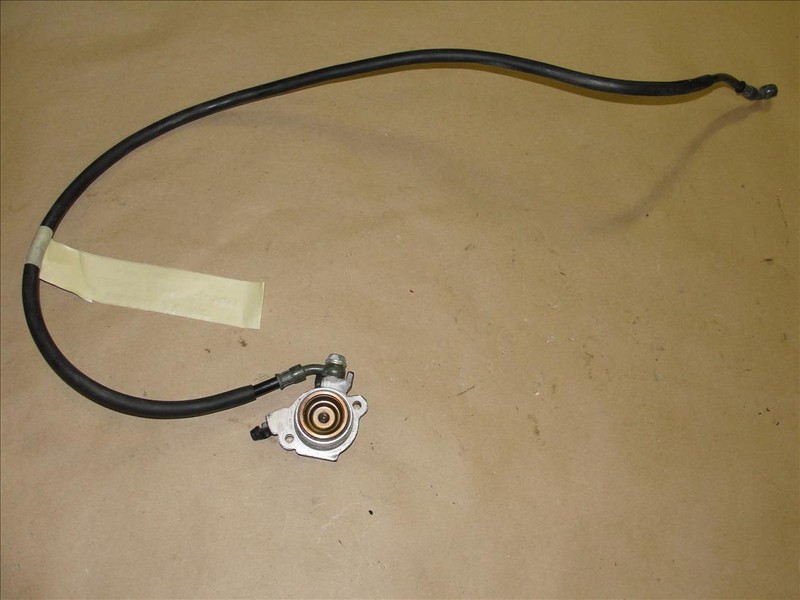 97 KAWASAKI ZX 900 B CLUTCH SLAVE CYLINDER WITH LINE ZX900