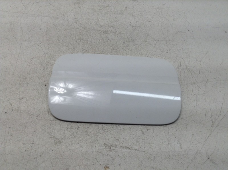 17-19 AUDI A4 FUEL FILLER LID DOOR COVER WHITE OEM
