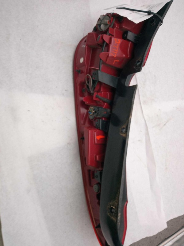2020 KIA Soul Left Tail Light Assembly Grey OEM Used 30K Miles NJ25-27717