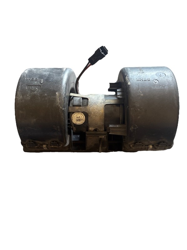 VOLVO VNL FRONT HEATER A/C BLOWER MOTOR V2379001 Broken