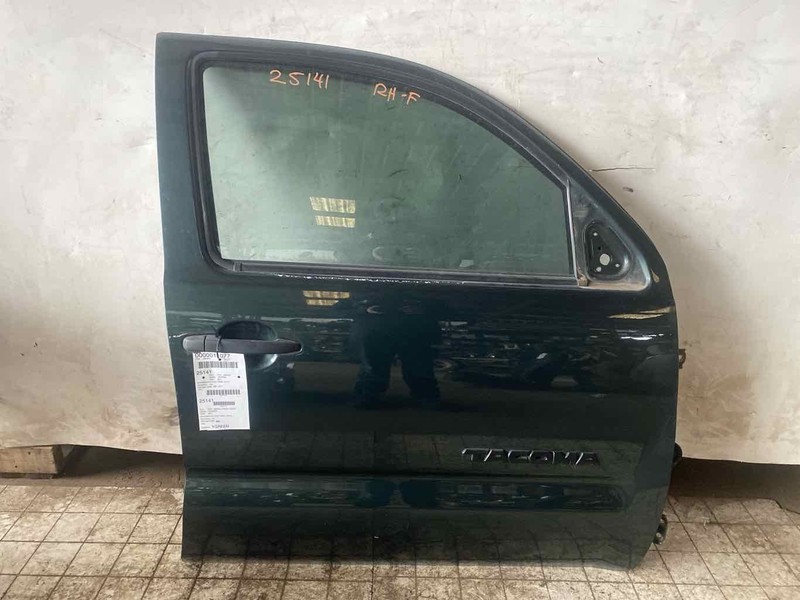 Front Door TOYOTA TACOMA Right 05 06 07 08 09 10 11 12 13 14 15