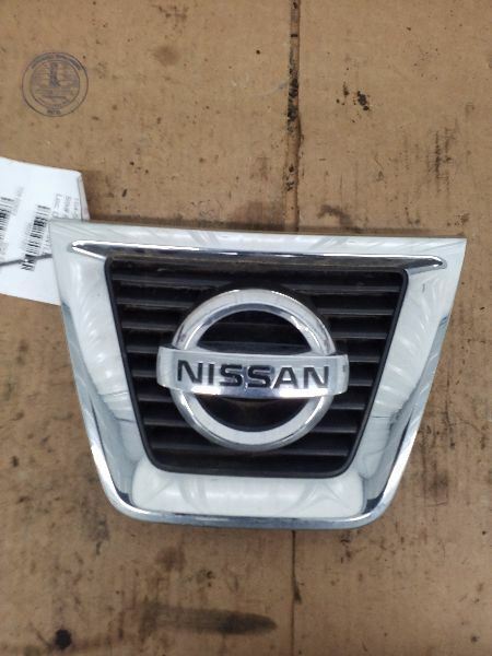 Grille Bumper Mounted Excluding Krom Upper Center Fits 08-10 ROGUE 211203