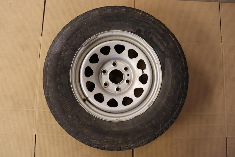 2014-2019 CHEVY SILVERADO 1500 WHEEL TIRE RIM R17 17X8 FIRESTONE 255/70 110S OEM