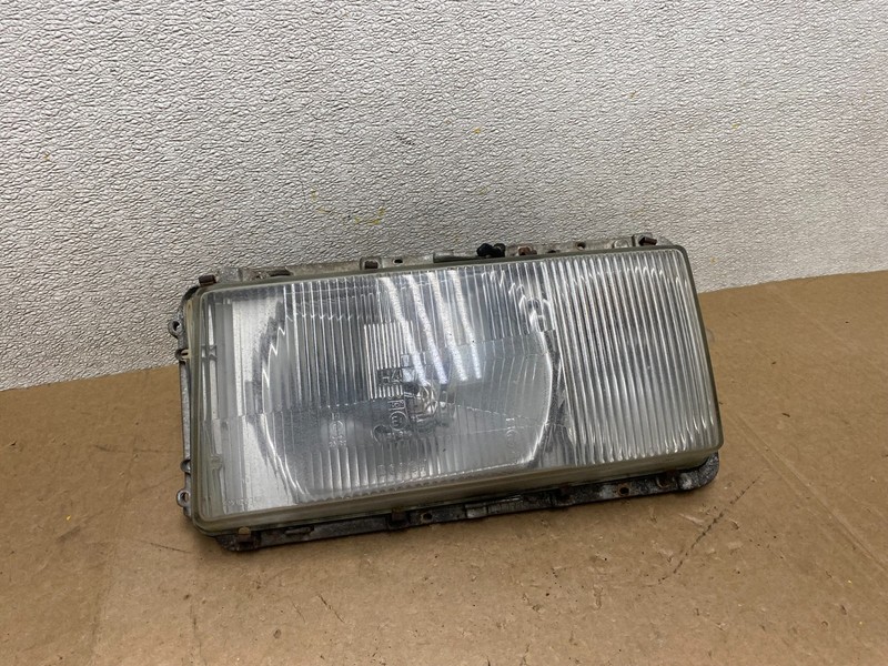 Mercedes W116 S-Class Left Driver LH Halogen Headlight OEM w8752 DG