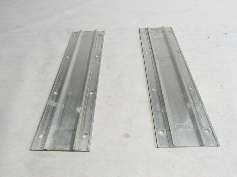 18-21 Aston Martin Vantage 2019 Rear Chassis Mount Bracket Support Set 2 PCS :A
