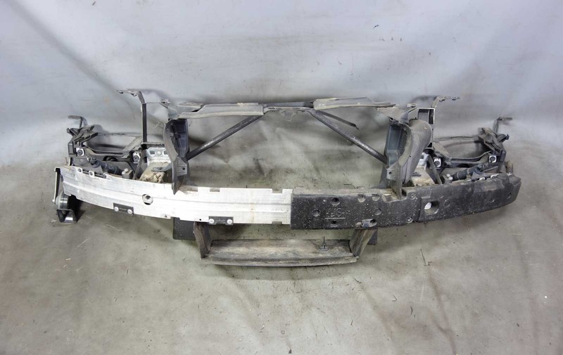 2004-2007 BMW E60 5-Series Front Bumper reinforcement Bar with Brackets OEM
