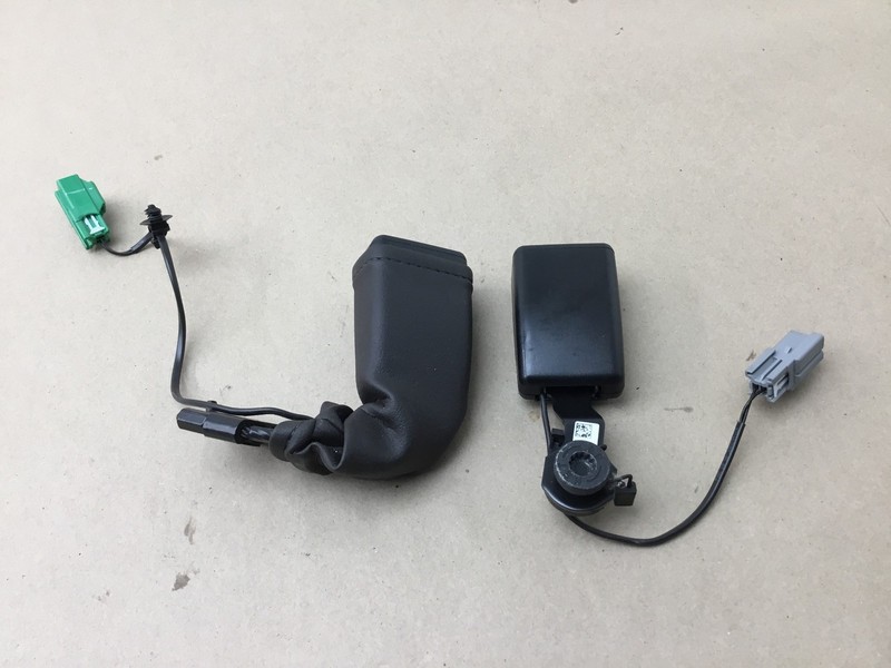 Land Range Rover Sport 2014 Rear Seat Belt Buckle Set Pair 2 PCS 14-17 ; :Y