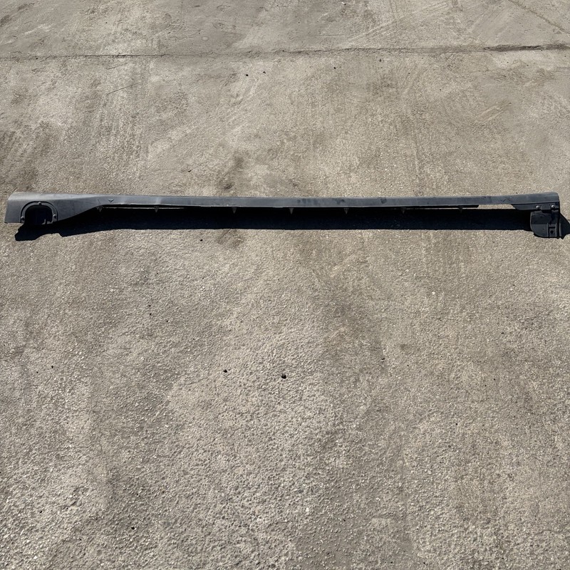 99-04 Acura RL Right Rocker Molding Gray 71800-SZ3-ZZ00 OEM