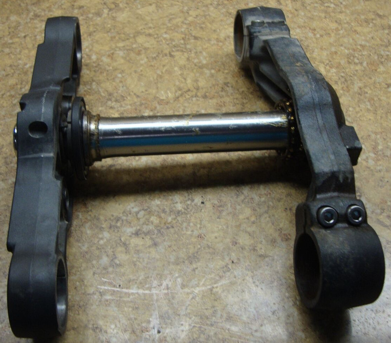 2011 Kawasaki Vulcan VN1700 VN 1700 Triple Tree Fork Clamp Upper Lower Steering