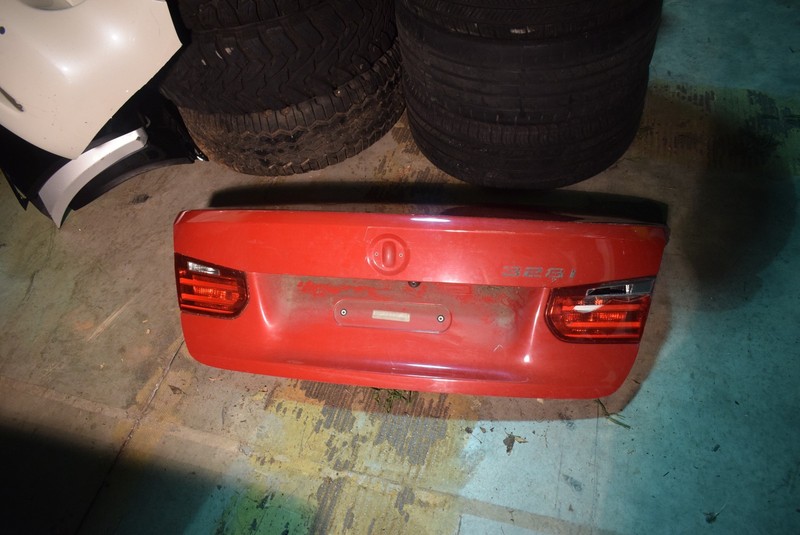 2012-2016 BMW F30 320I 328I 335I SEDAN REAR TRUNK LID COVER RED OEM