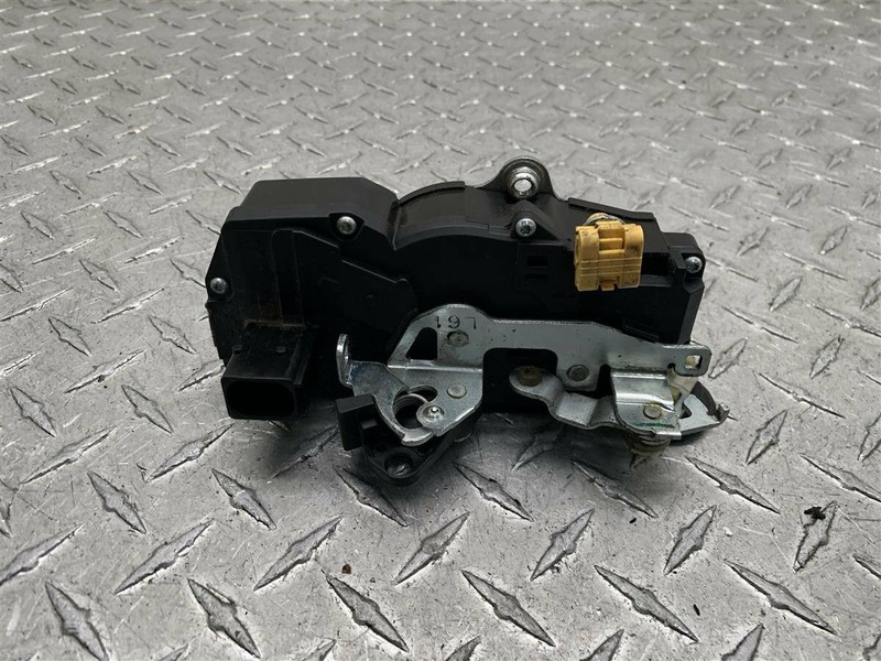 2004 HUMMER H2 DRIVER REAR DOOR LOCK LATCH ACTUATOR OEM