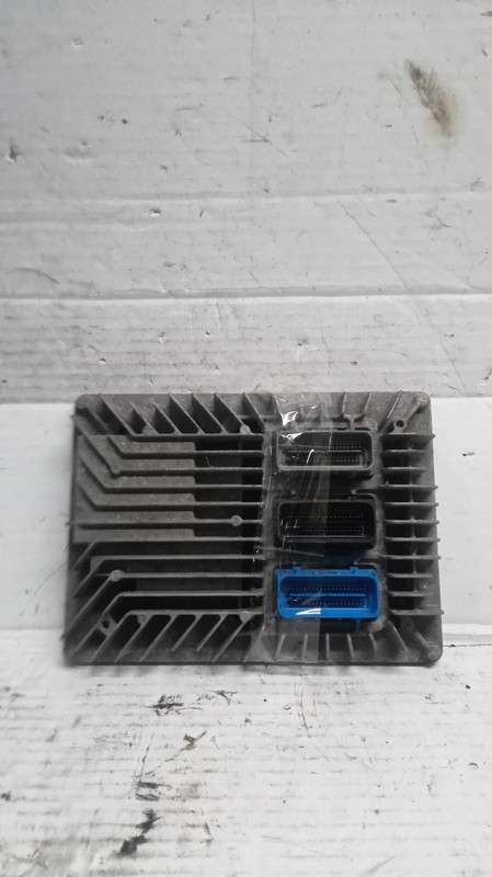 2013 Cadillac SRX Engine Control Module ECM 3.6L Black OEM 12633555 195K