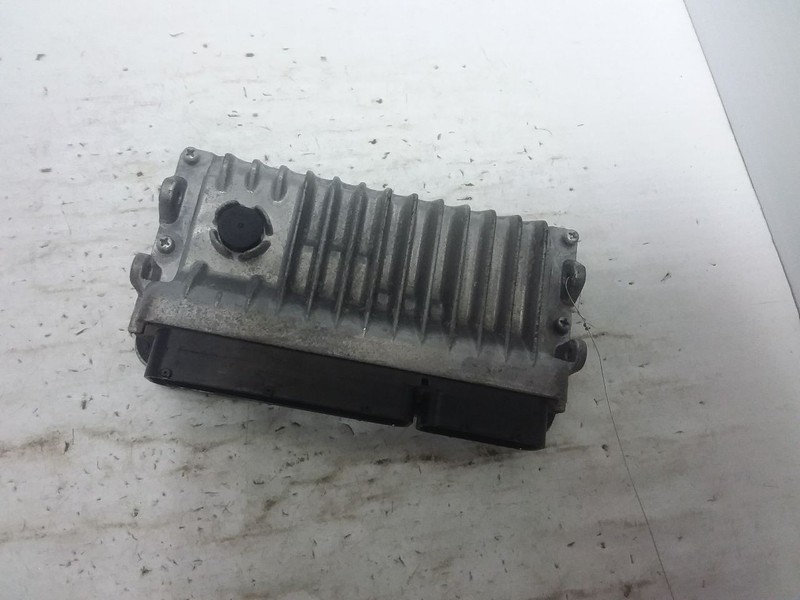 Engine ECM Electronic Module Engine Control Le Fits 16-17 CAMRY 89661-06N11
