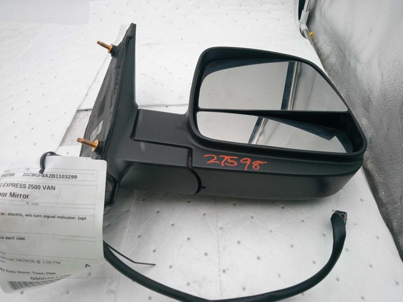 2011 Chevrolet Express 2500 Right Door Mirror Assembly White OEM 238219 121K