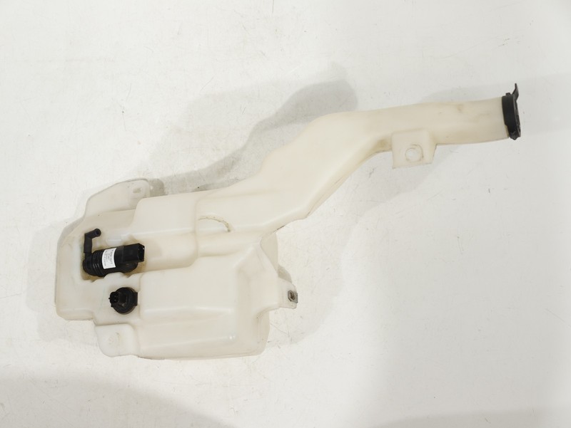 2014-2019 Chevrolet Silverado Tahoe GMC Sierra Washer Fluid Reservoir OEM 82K