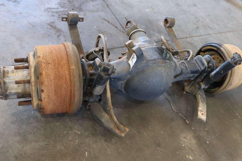 2008-17 FREIGHTLINER CASCADIA 125 REAR / REAR DRIVE AXLE MERITOR RATIO 2.47 OEM