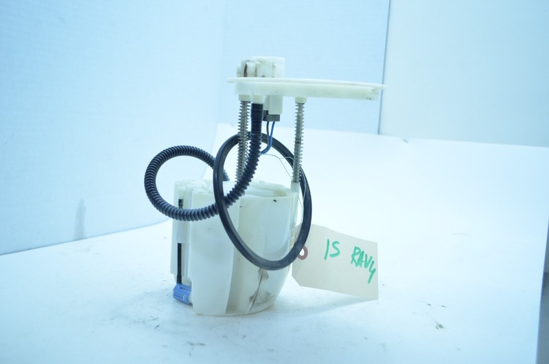 13-18 TOYOTA RAV4 2.5L ENGINE FUEL PUMP ASSEMBLY OEM