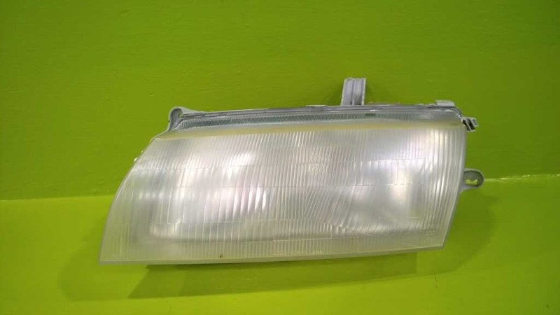 97 98 MAZDA PROTEGE DRIVER LEFT HEADLIGHT LAMP OEM 2946-24