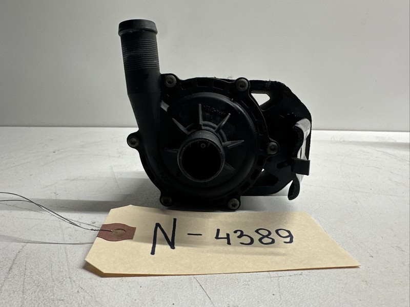 2012-2016 Tesla Model S Battery Cooling Auxiliary Water Pump W/Bracket 4389 B5