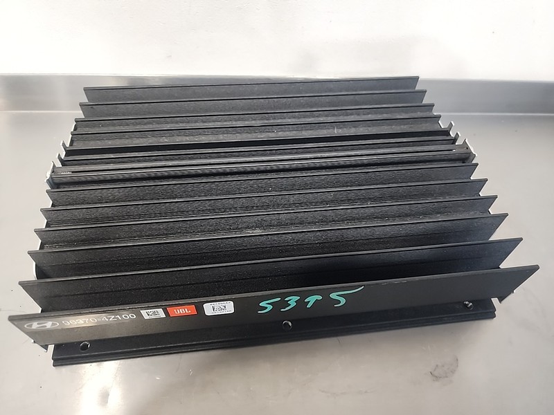 13 Thru 15 Hyundai Santa Fe SportJBL Audio Radio Stereo Amplifier 96370-4Z100