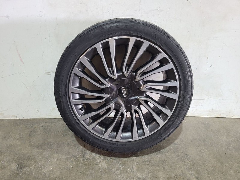 Wheel 20x8 20 Spoke Fits 20-21 CORSAIR 579923