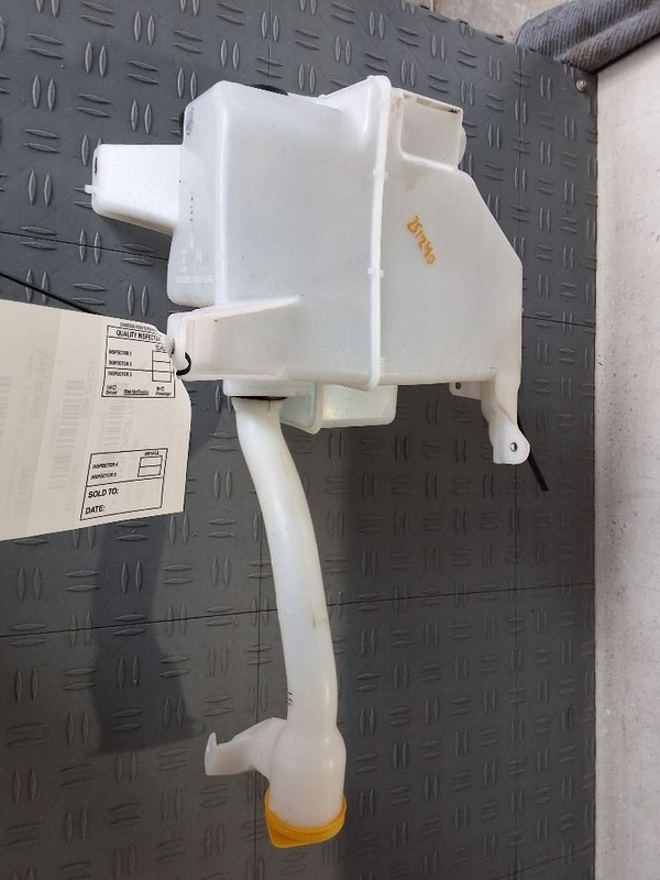 Wash Reservoir Sedan Fits 20-25 LEGACY 3564002