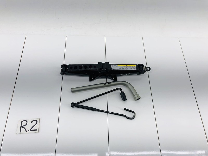 15-20 AUDI A3 QUATTRO EMERGENCY SPARE TIRE JACK LIFT & WRENCH KIT TOOL OEM