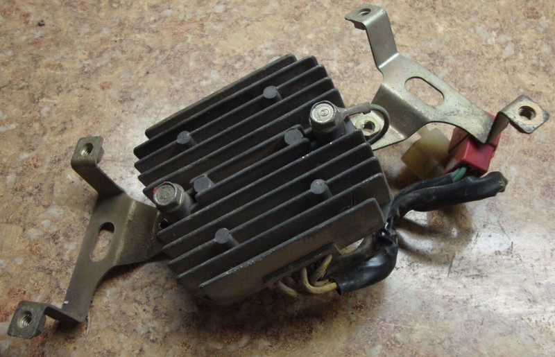 1990 Honda CBR600 F CBR 600 600F CBR600F Voltage Regulator Rectifier E10