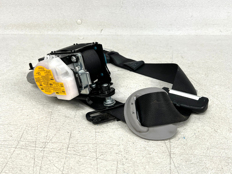 ⭐2015-2017 KIA K900 FRONT RIGHT PASSENGER SEAT BELT RETRACTOR STRAP OEM LOT2727