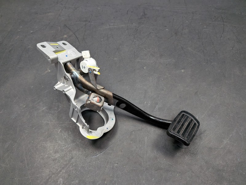 Brake Pedal 2019 Chevrolet Camaro 84524406 2020
