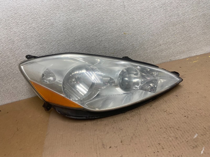 2006 to 2010 Toyota Sienna Right Passenger Rh Side Headlight Halogen AA1020 DW