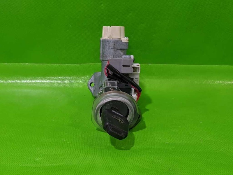 10 11 12 LEGACY OUTBACK IGNITION LOCK CYLINDER HOUSING W/KEY OEM 4551-6